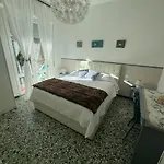 2-bedroom Sunny Sea View With Balcony, La Casa Di Christine