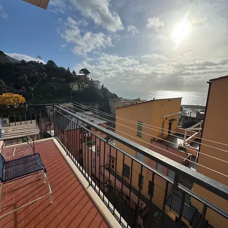 2-bedroom Sunny Sea View With Balcony, La Casa Di Christine *