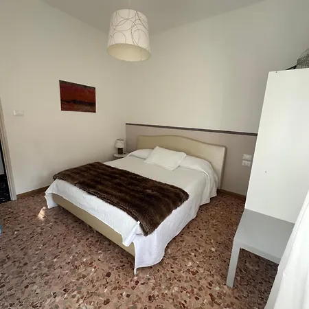 2-bedroom Sunny Sea View With Balcony, La Casa Di Christine *