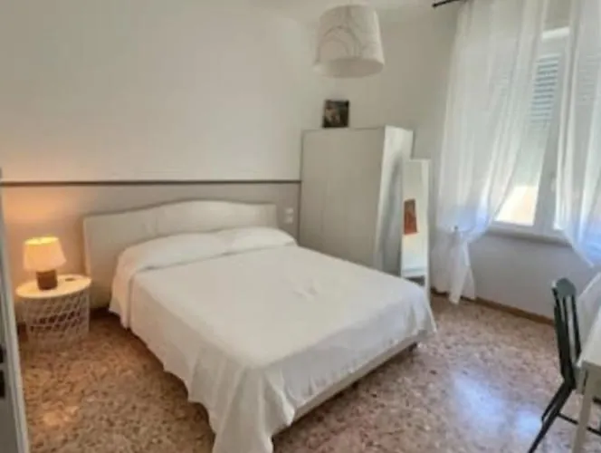 2-bedroom Sunny Sea View With Balcony, La Casa Di Christine
