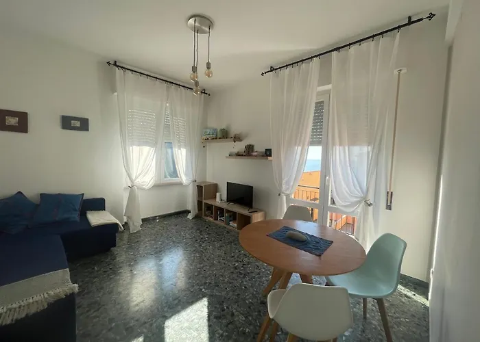 2-bedroom Sunny Sea View With Balcony, La Casa Di Christine *