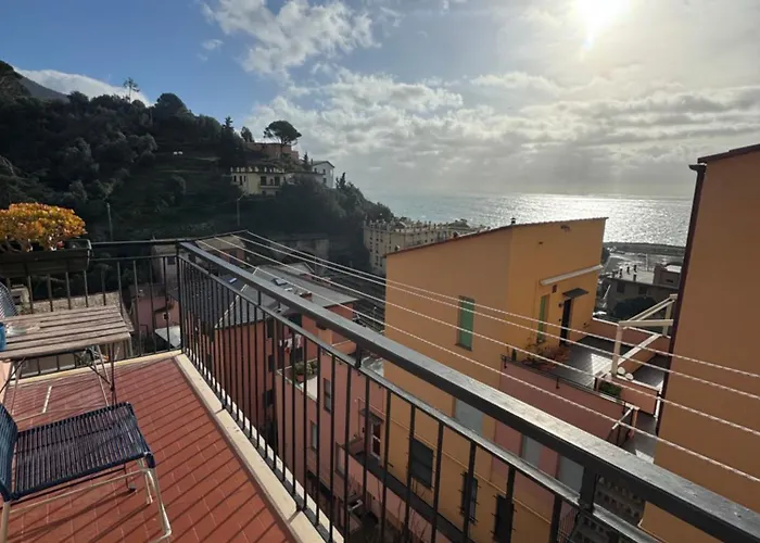 2-bedroom Sunny Sea View With Balcony, La Casa Di Christine *