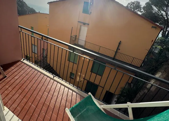 Apartament 2-bedroom Sunny Sea View With Balcony, La Casa Di Christine *