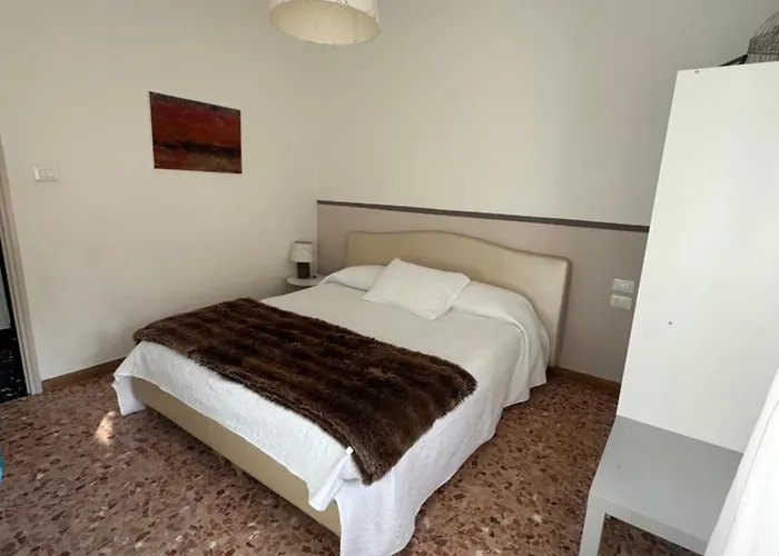 2-bedroom Sunny Sea View With Balcony, La Casa Di Christine *